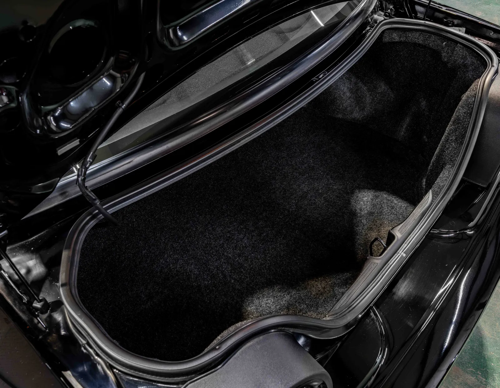 18_ 1995-Ford-Cobra- Black-222612--48.jpg